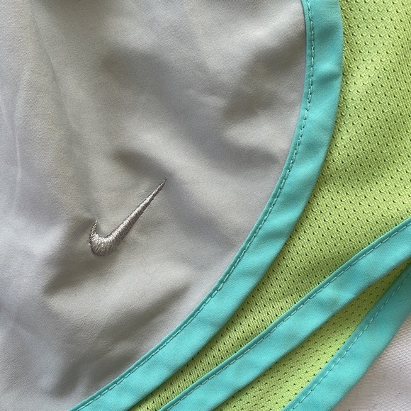 Nike Running Shorts - Picture 2 of 5